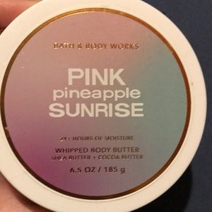 Smells tropical n fruity